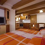 Apartma Tourist Farm Skrbina
