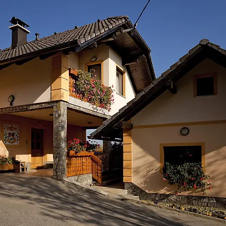 Tourist Farm Skrbina Otocec