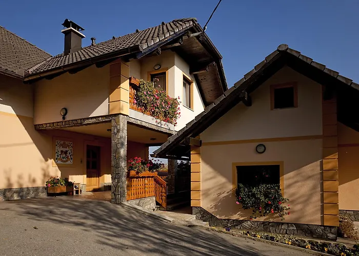 Tourist Farm Skrbina Otocec